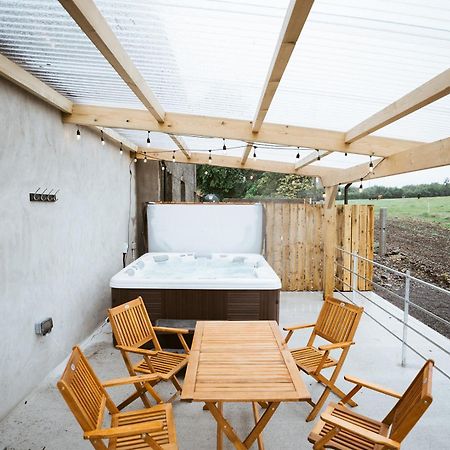 The Byre At Conker Tree Cottages Saintfield Экстерьер фото